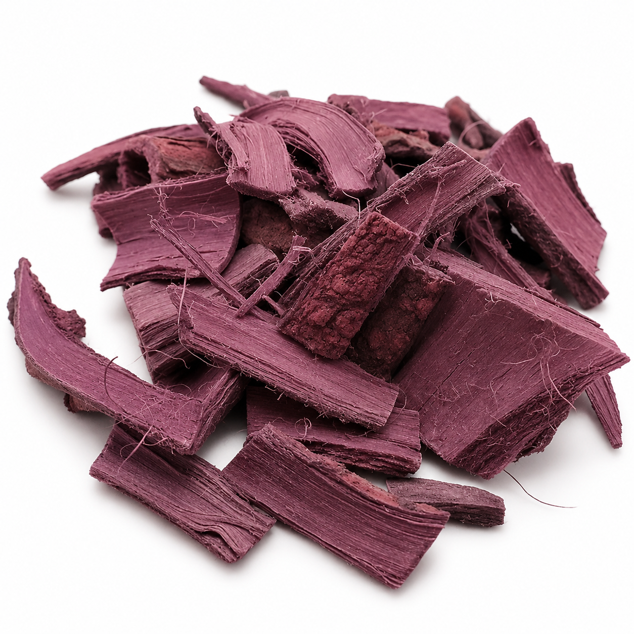 Premium shredded Jurema Preta inner root bark pieces for traditional textile dyeing